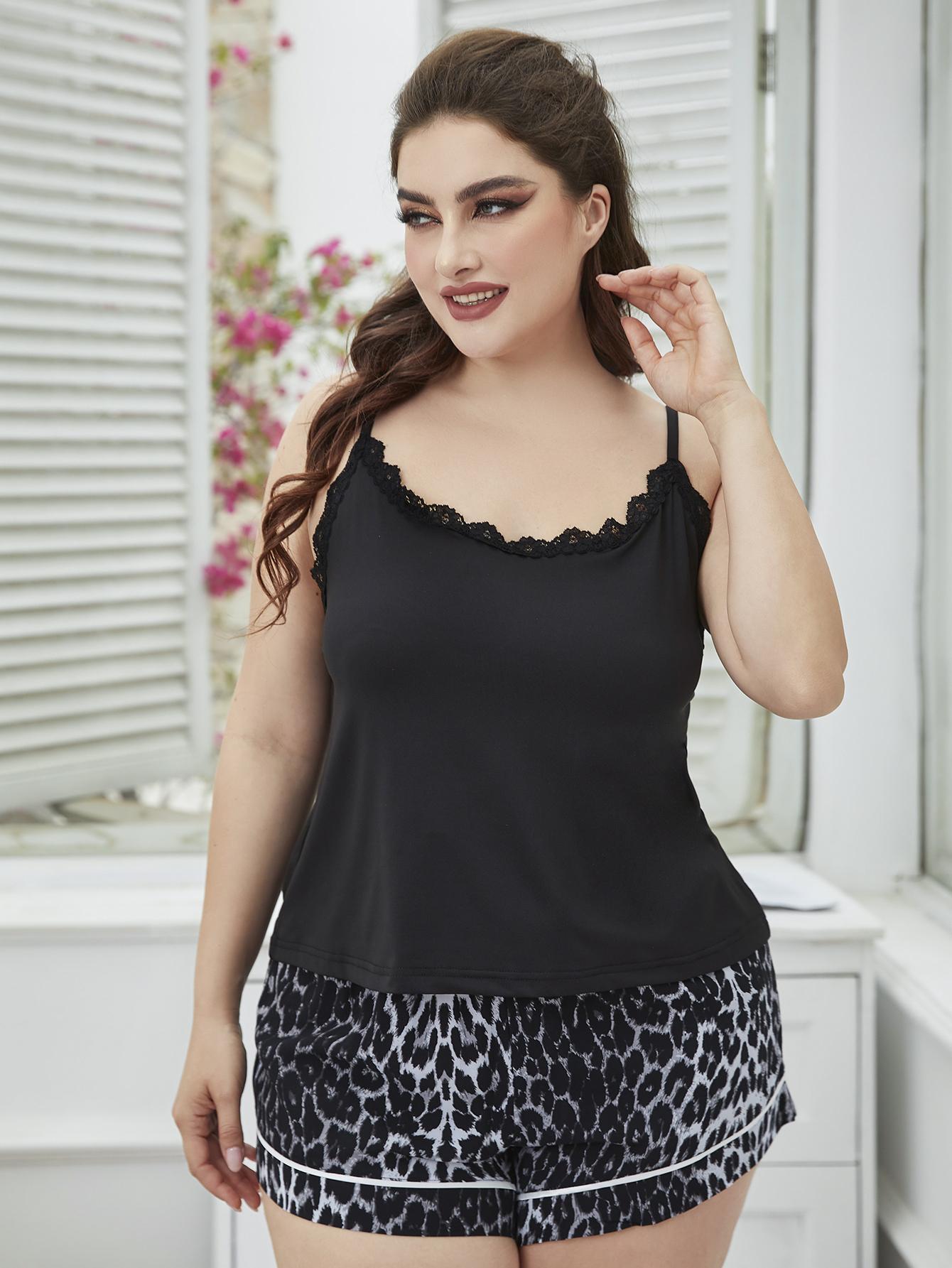 Plus Size Lace Trim Scoop Neck Cami and Printed Shorts Pajama Set - Image #3