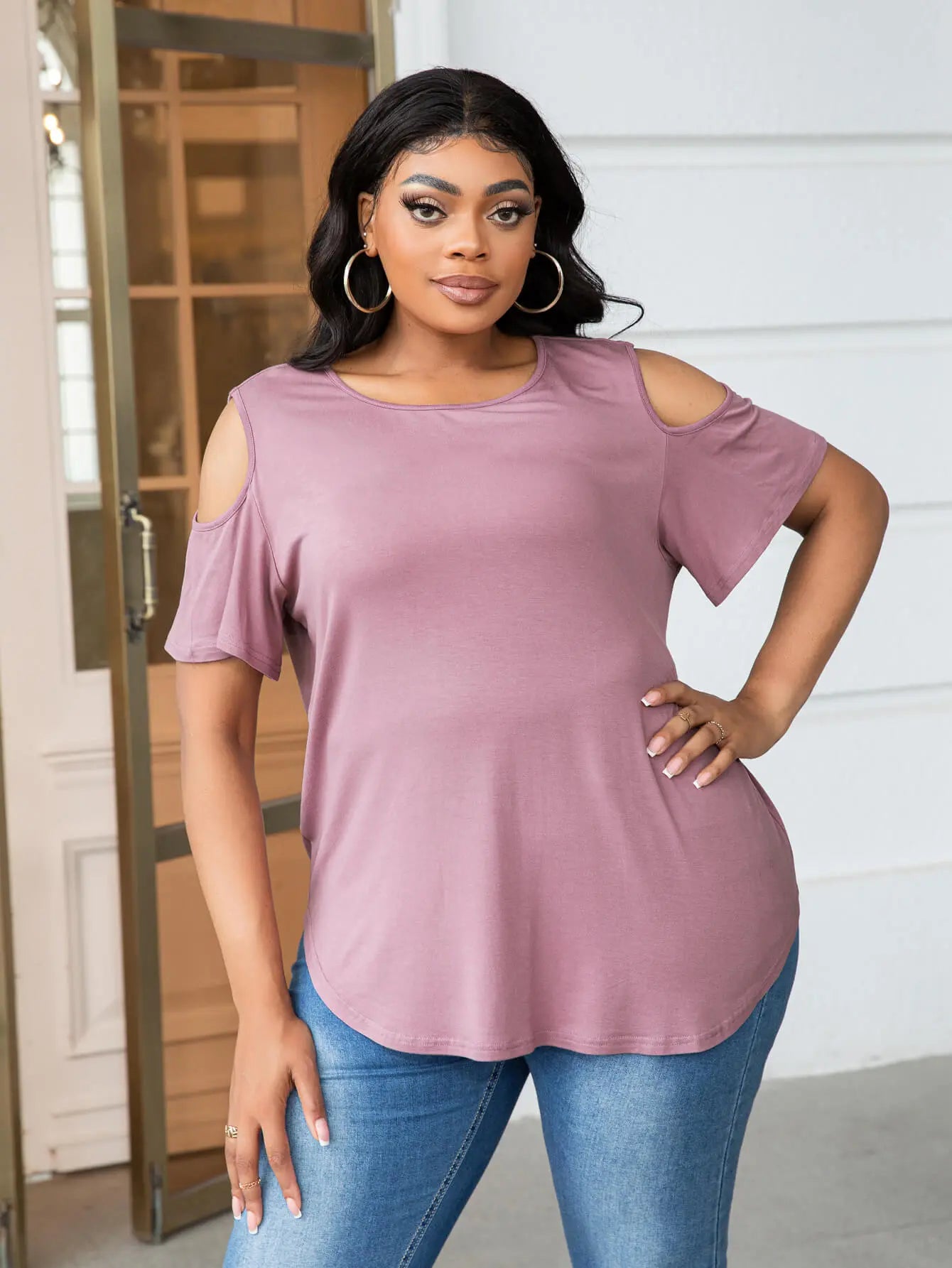 Plus Size Cold-Shoulder Round Neck Curved Hem Tee - Image #7